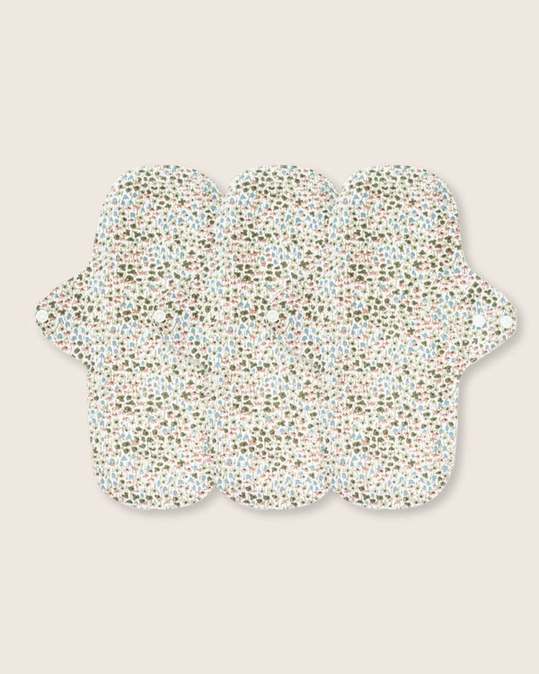 Inoya Heavy Flow Set with large and overnight reusable pads