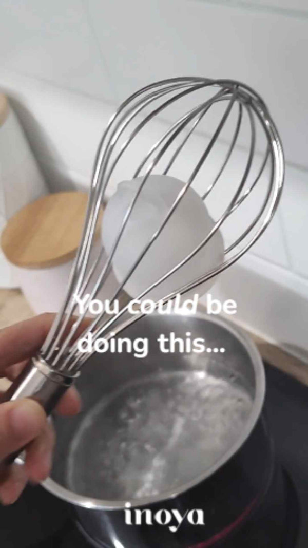 A video demonstrates how much easier it is to use the Inoya steriliser than using a pot to sterilise your period cup. 